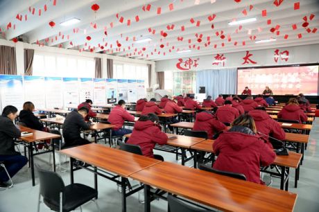 澤能電力培訓(xùn)：聚焦用工需求，“低壓電工證、高處作業(yè)證